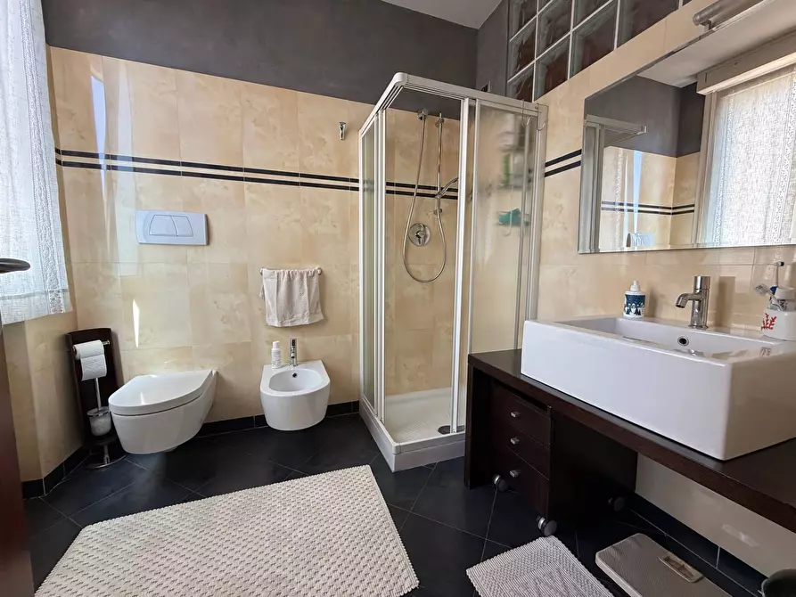 Immagine 15 di Appartamento in vendita  a Mantova