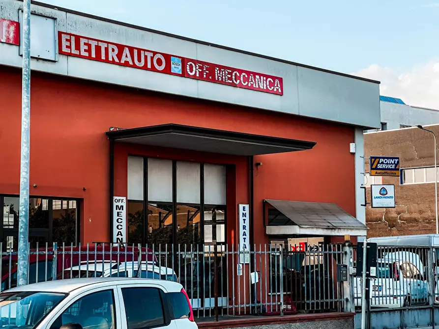 Immagine 8 di Capannone industriale in vendita  a Mantova