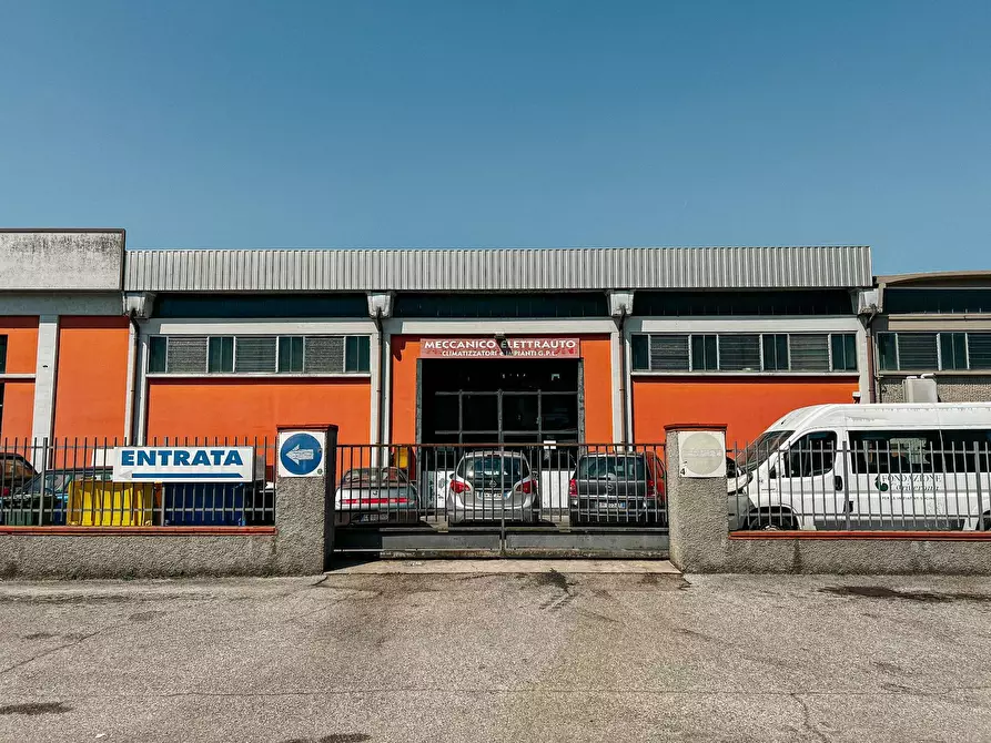 Immagine 1 di Capannone industriale in vendita  a Mantova