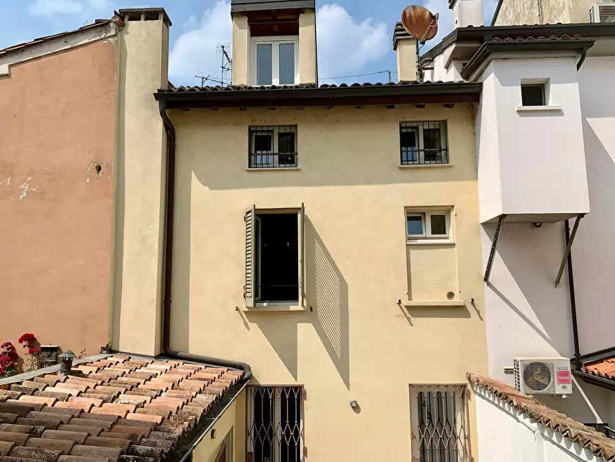 Immagine 16 di Casa indipendente in vendita  a Mantova