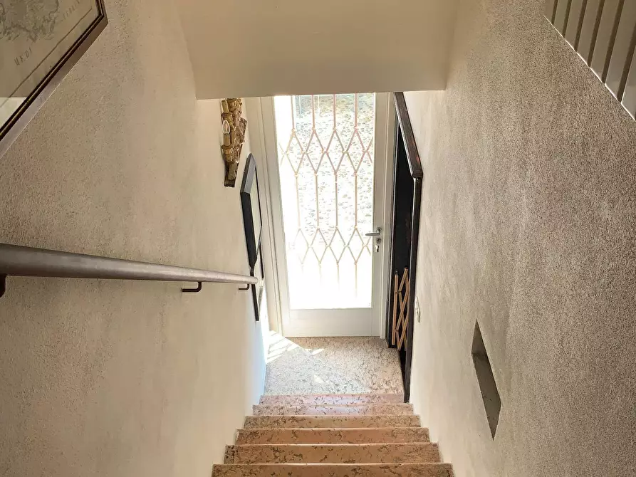 Immagine 18 di Casa indipendente in vendita  a Mantova