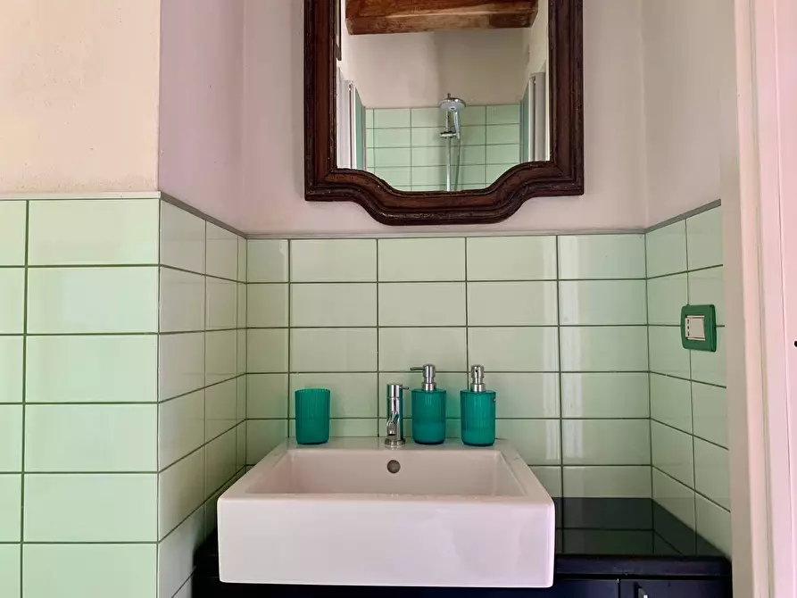 Immagine 24 di Casa indipendente in vendita  a Mantova