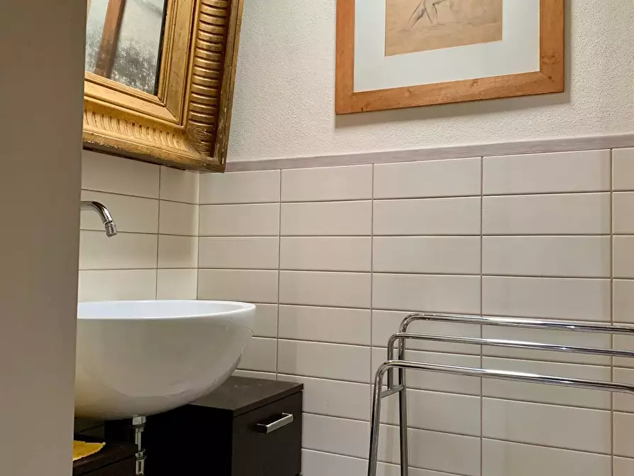 Immagine 29 di Casa indipendente in vendita  a Mantova