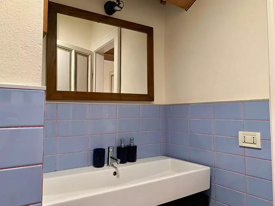 Immagine 34 di Casa indipendente in vendita  a Mantova