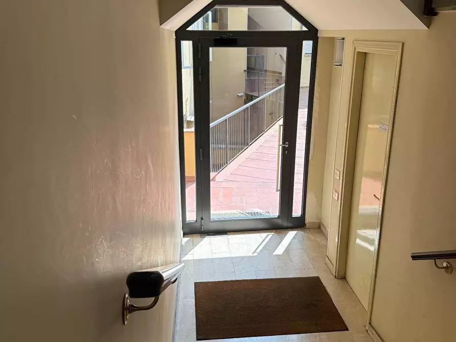 Immagine 25 di Appartamento in vendita  a Mantova