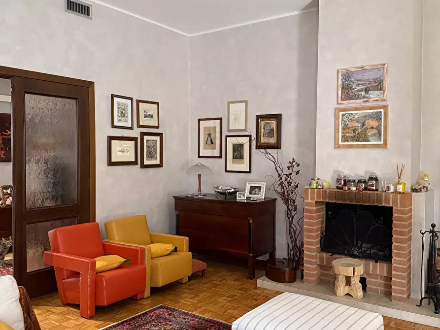 Immagine 3 di Appartamento in vendita  a Mantova