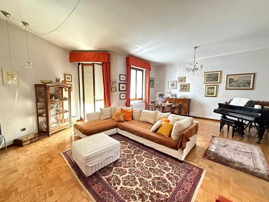 Immagine 1 di Appartamento in vendita  a Mantova