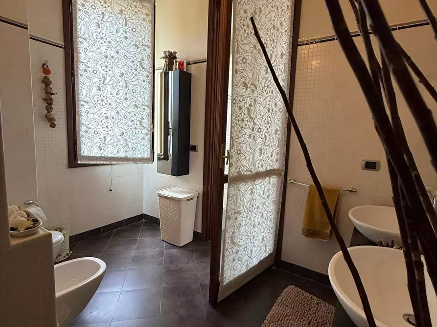 Immagine 10 di Appartamento in vendita  a Mantova