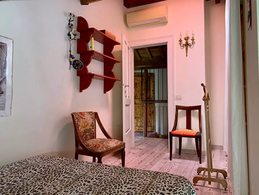 Immagine 36 di Casa indipendente in vendita  a Mantova