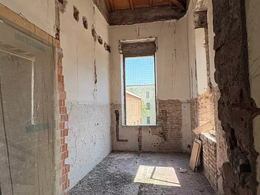 Immagine 2 di Appartamento in vendita  a Mantova