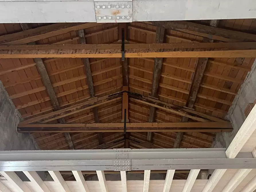 Immagine 19 di Appartamento in vendita  a Mantova