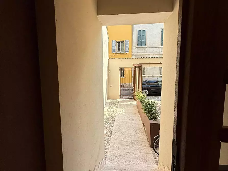 Immagine 17 di Appartamento in vendita  a Mantova