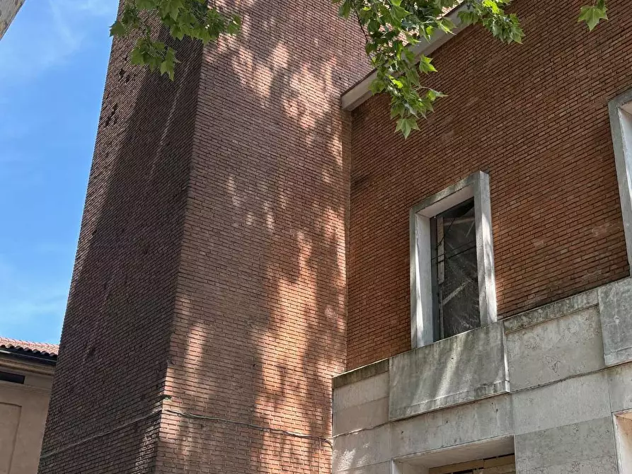 Immagine 8 di Appartamento in vendita  a Mantova