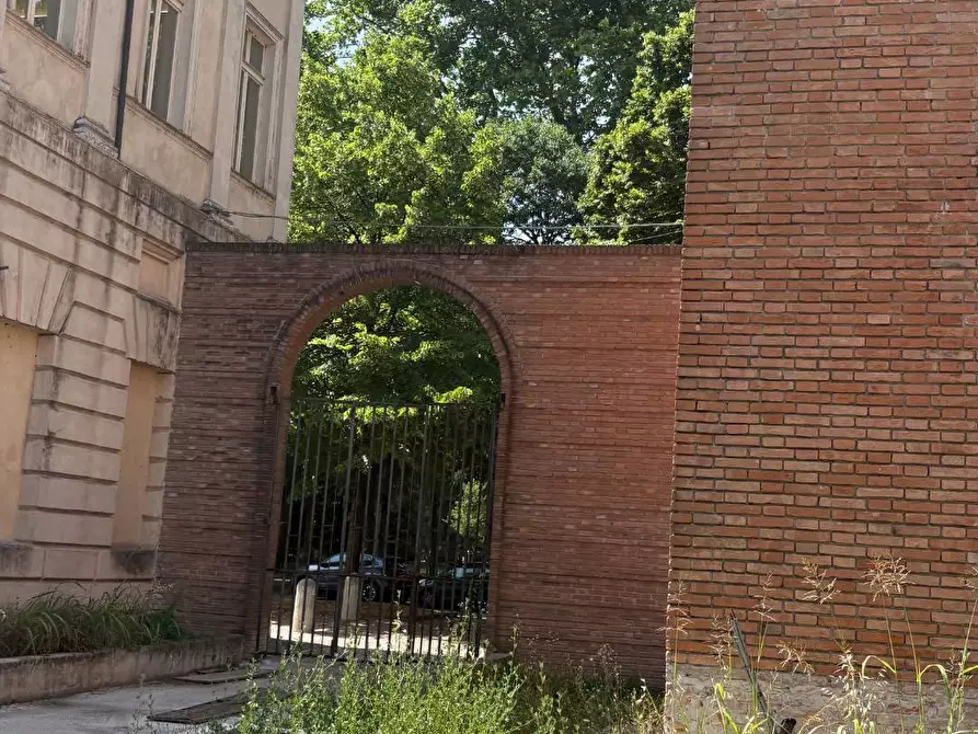 Immagine 11 di Appartamento in vendita  a Mantova