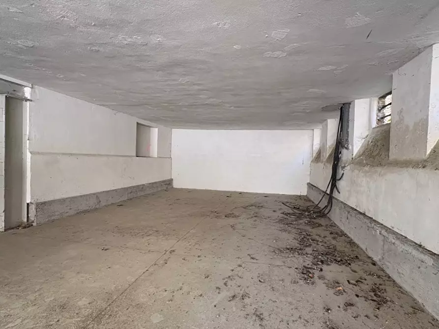 Immagine 13 di Appartamento in vendita  a Mantova