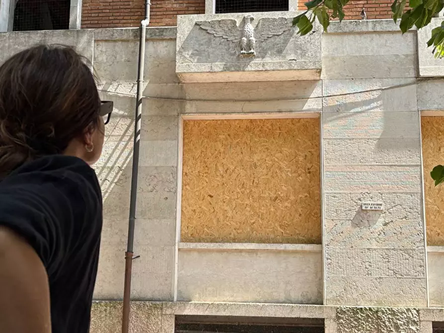 Immagine 13 di Appartamento in vendita  a Mantova