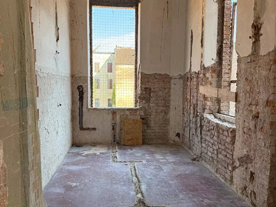 Immagine 9 di Appartamento in vendita  a Mantova