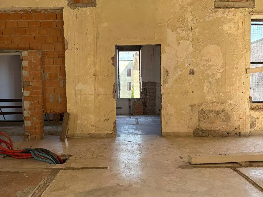 Immagine 7 di Appartamento in vendita  a Mantova