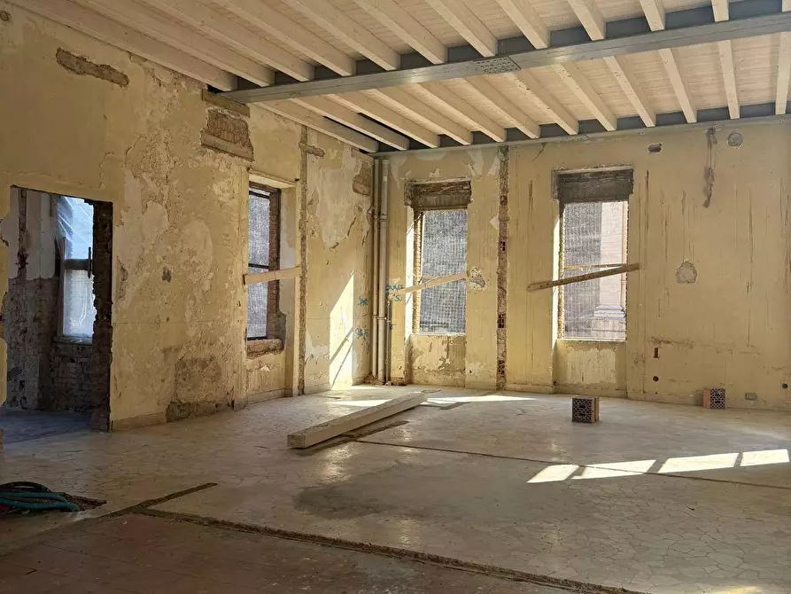 Immagine 8 di Appartamento in vendita  a Mantova