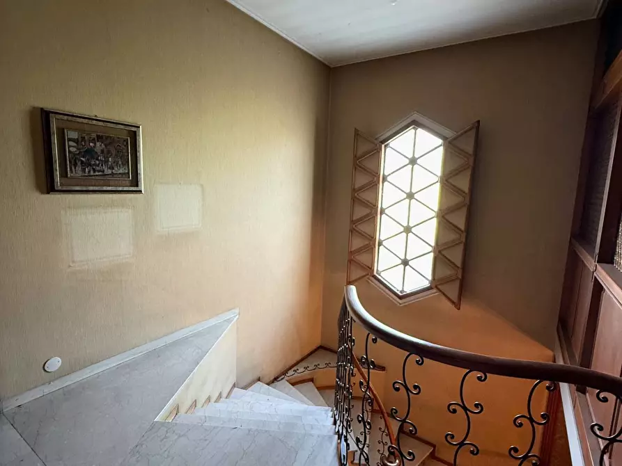 Immagine 19 di Casa indipendente in vendita  a Mantova