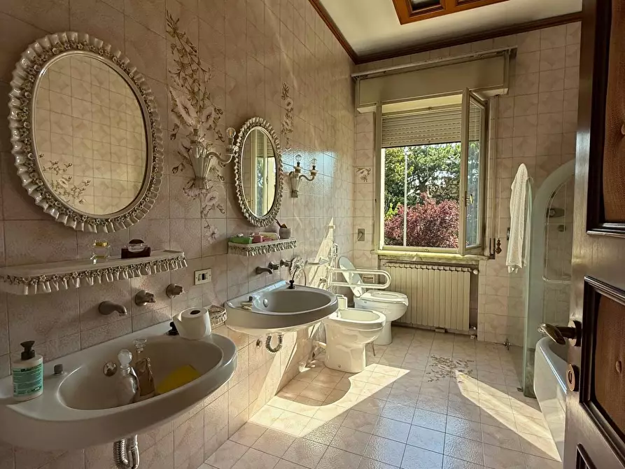 Immagine 38 di Casa indipendente in vendita  a Mantova