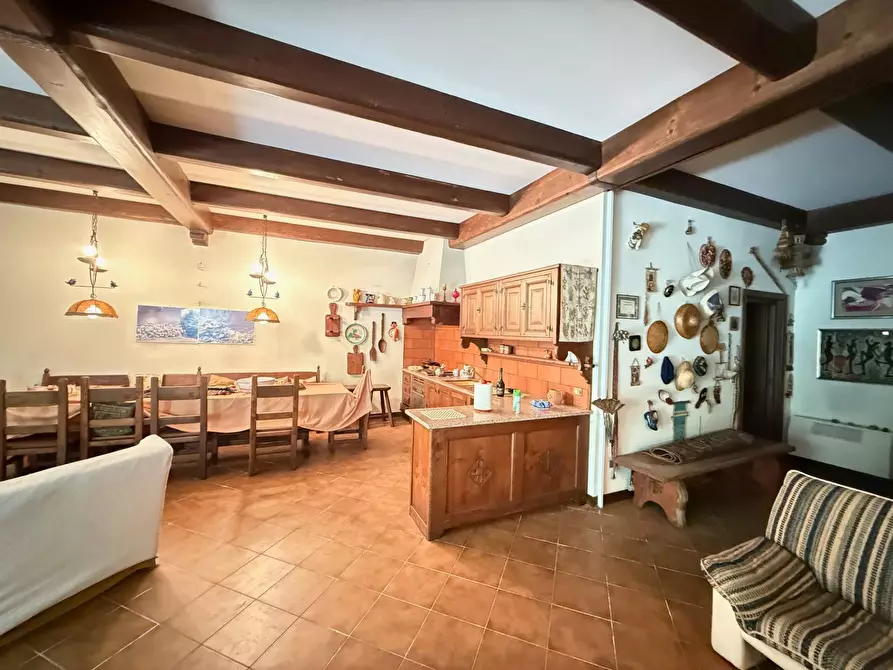 Immagine 4 di Casa indipendente in vendita  a Mantova