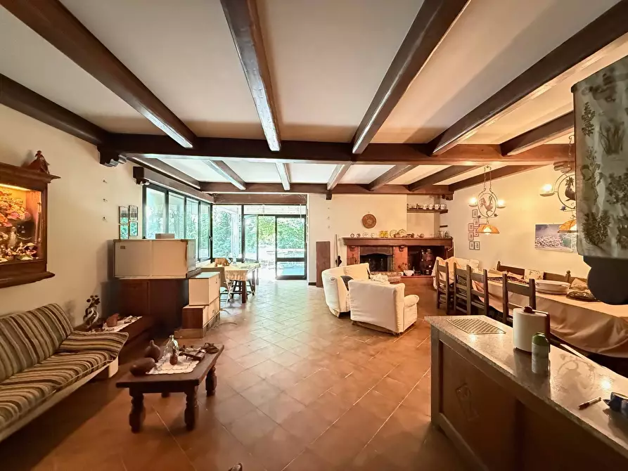 Immagine 5 di Casa indipendente in vendita  a Mantova