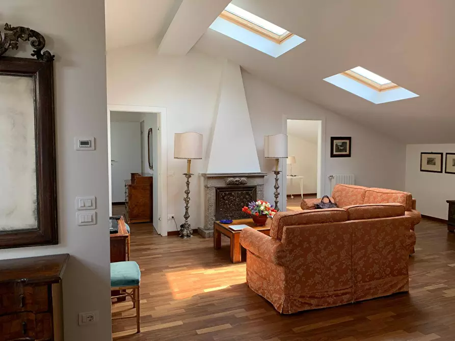 Immagine 4 di Appartamento in affitto  a Mantova