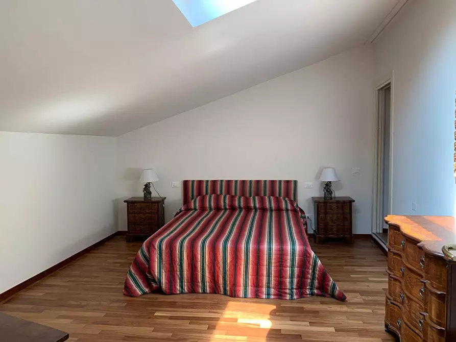 Immagine 6 di Appartamento in affitto  a Mantova