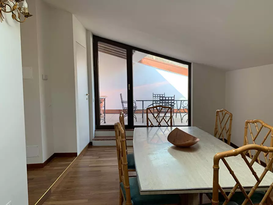 Immagine 1 di Appartamento in affitto  a Mantova