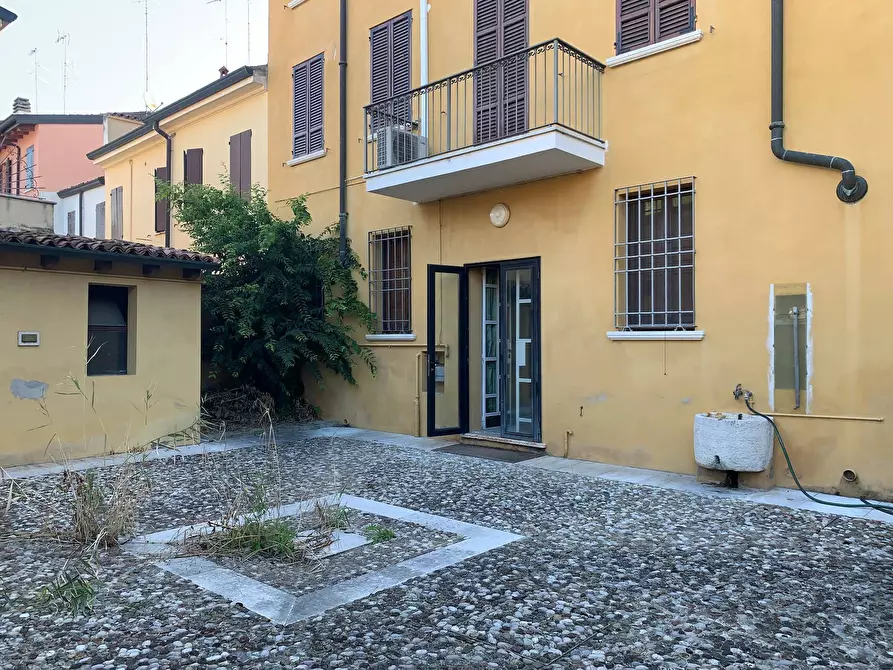 Immagine 24 di Casa indipendente in vendita  a Mantova