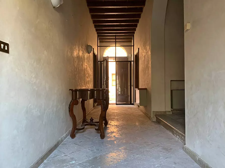 Immagine 3 di Casa indipendente in vendita  a Mantova