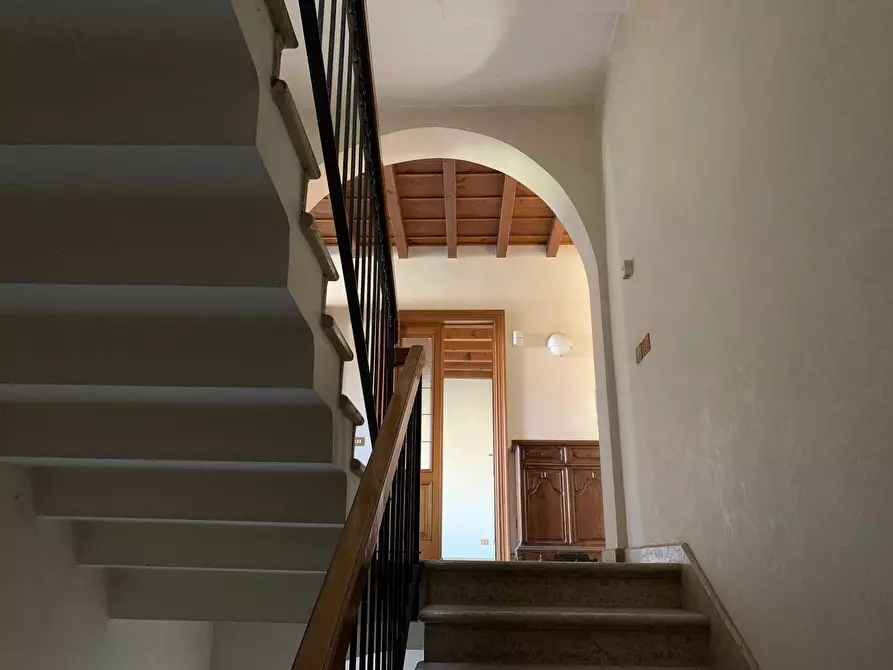 Immagine 9 di Casa indipendente in vendita  a Mantova