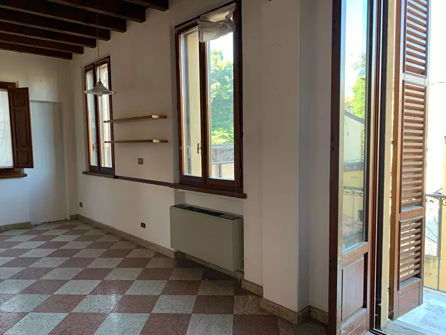 Immagine 13 di Casa indipendente in vendita  a Mantova
