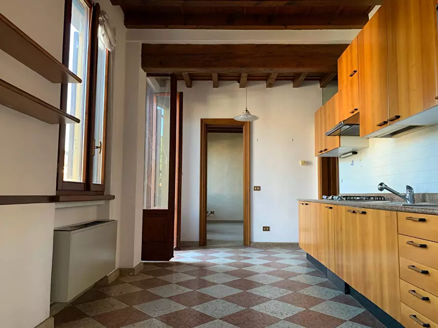 Immagine 12 di Casa indipendente in vendita  a Mantova