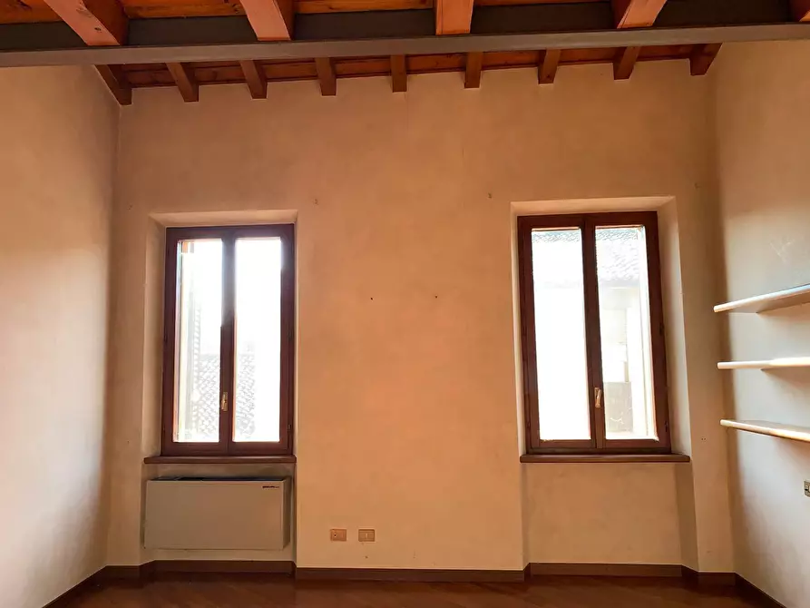 Immagine 20 di Casa indipendente in vendita  a Mantova