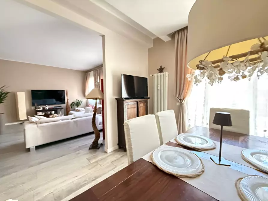 Immagine 11 di Appartamento in vendita  a Mantova