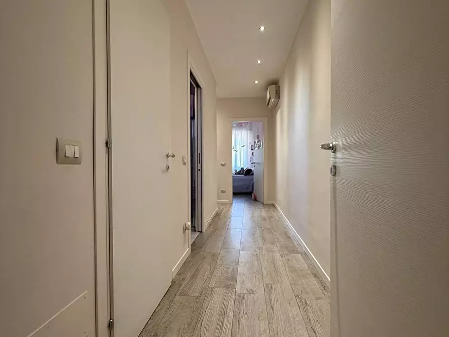 Immagine 15 di Appartamento in vendita  a Mantova