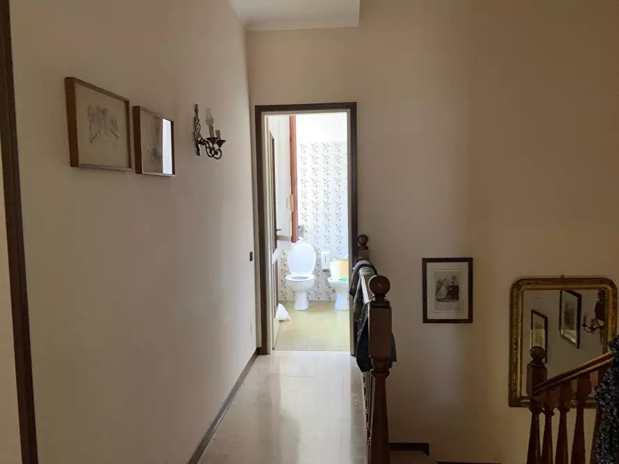 Immagine 12 di Appartamento in vendita  a Mantova