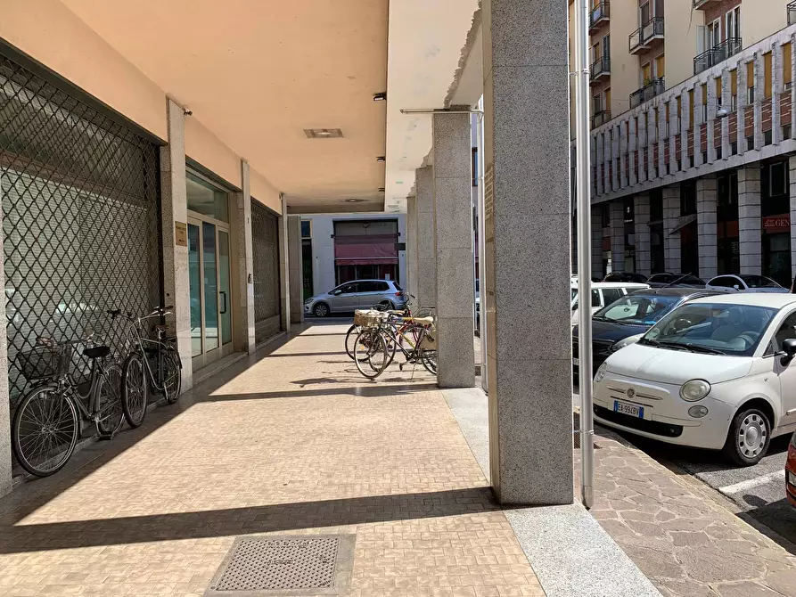 Immagine 19 di Appartamento in vendita  a Mantova