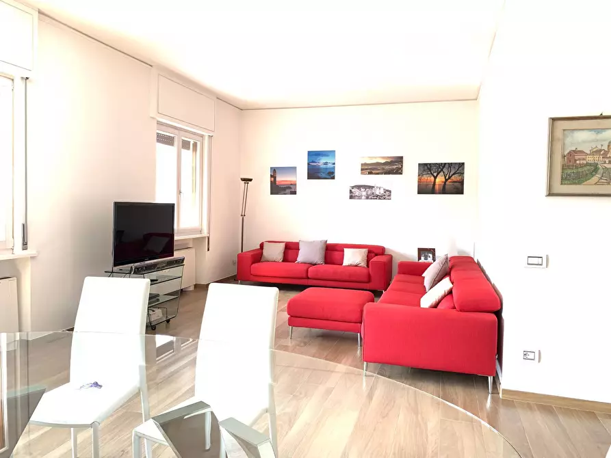 Immagine 2 di Appartamento in vendita  a Mantova