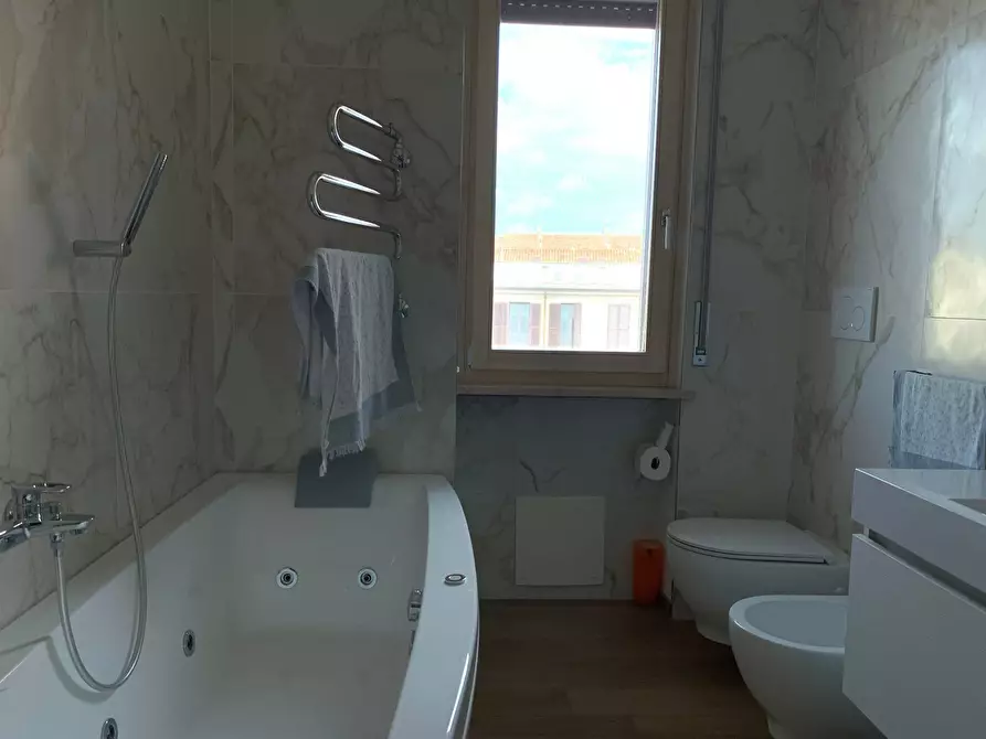 Immagine 14 di Appartamento in vendita  a Mantova