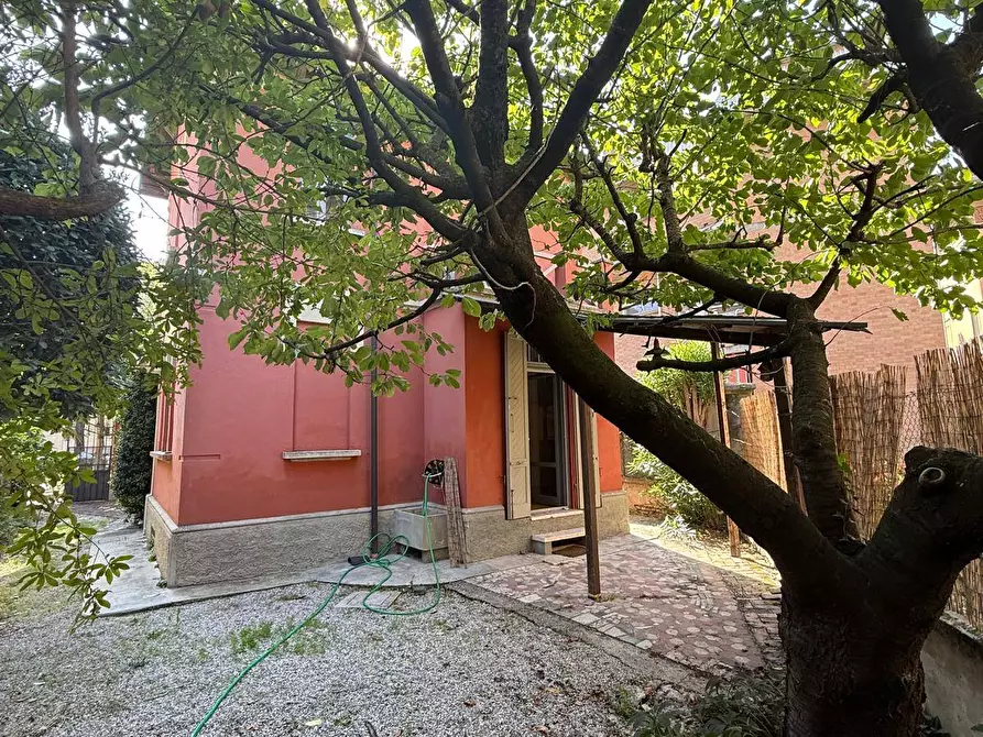 Immagine 3 di Casa indipendente in affitto  a Mantova