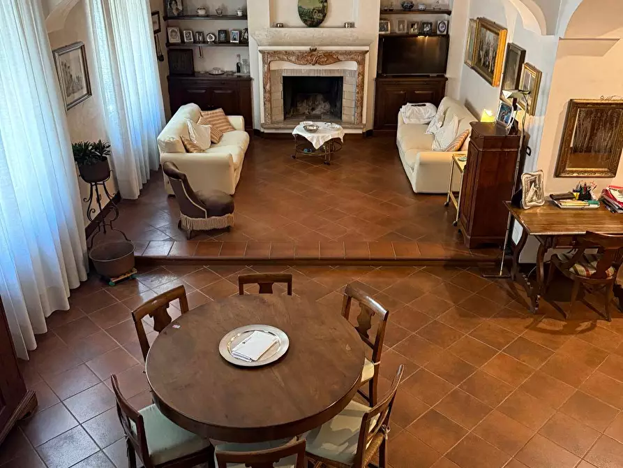 Immagine 6 di Villa in vendita  a Mantova