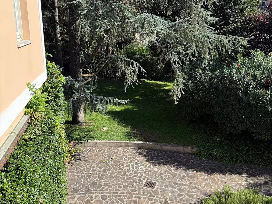 Immagine 3 di Villa in vendita  a Mantova