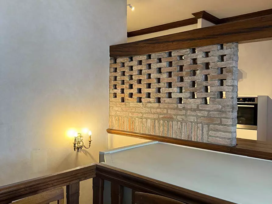 Immagine 11 di Villa in vendita  a Mantova