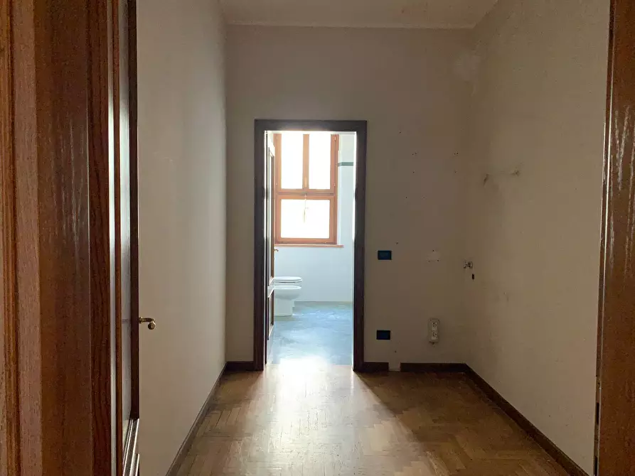 Immagine 9 di Appartamento in vendita  a Mantova