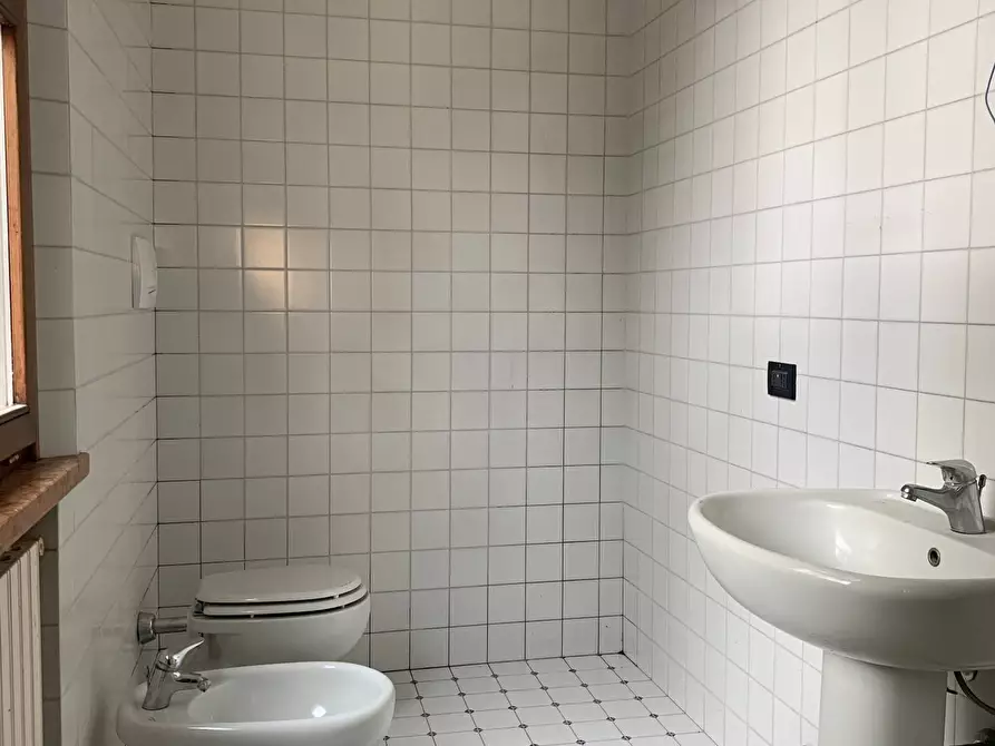 Immagine 17 di Appartamento in vendita  a Mantova