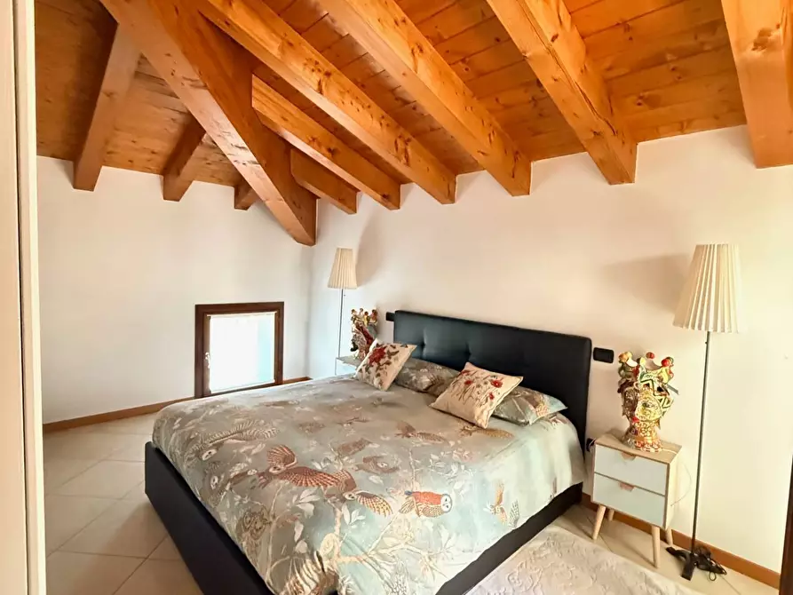 Immagine 13 di Appartamento in affitto  a Mantova