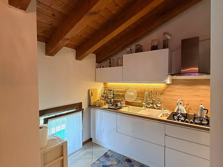 Immagine 7 di Appartamento in affitto  a Mantova